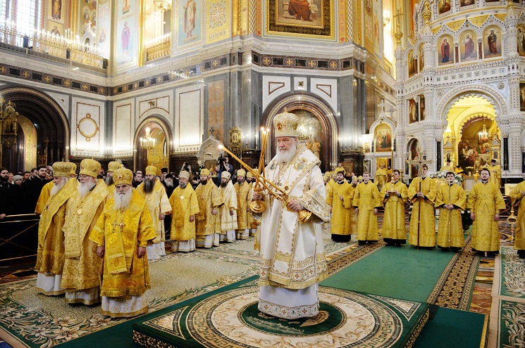Богослужение в Храме Христа Спасителя